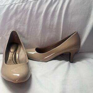Elegant Beige Women's Heels